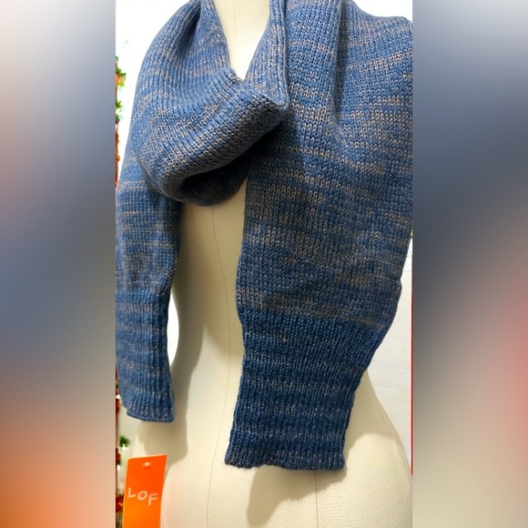 036 LOF | NWT Unisex Navy Winter Scarf (size OS) - Picture 4 of 10